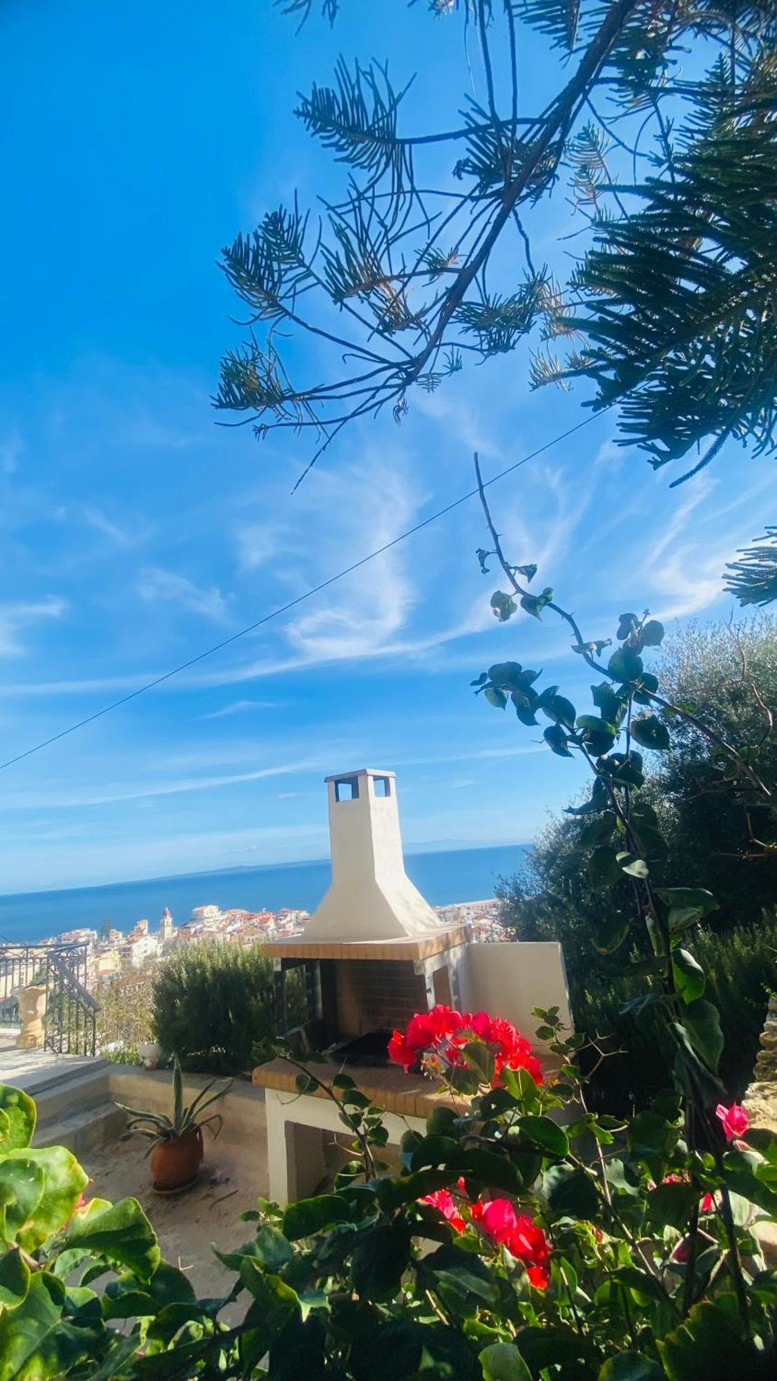 Akakia Panoramic Villa ไซคิย์นธอสทาวน์ ภายนอก รูปภาพ